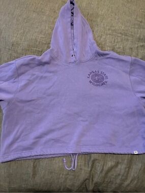 47 Brand Lavender Kansas State Wildcats Cropped Hoodie